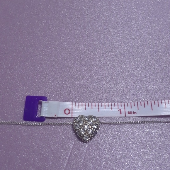 Avon sterling silver heart sparkling necklace - Picture 4 of 6